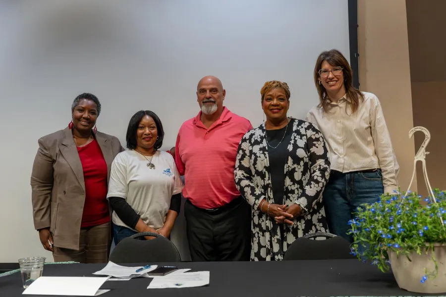 Kathleen Clyde and Annette Blackwell with OCSEA leaders.